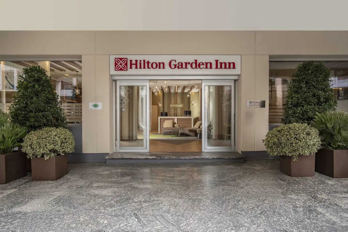 Hilton Garden Inn Padova City Centre EXTERIOR
