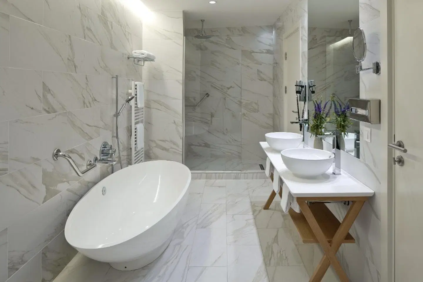 Crowne Plaza Berlin Potsdamer Platz Badezimmer