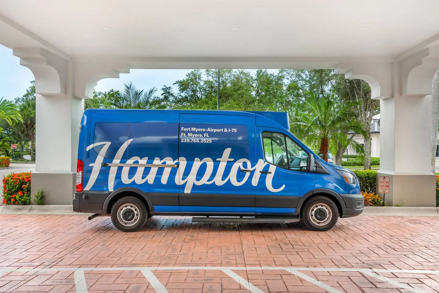 Hampton Inn Ft. Myers-Airport I-75 EXTERIOR