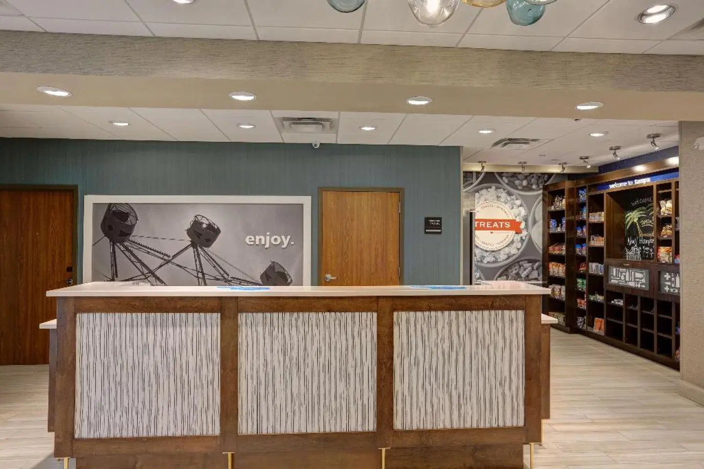 Hampton Inn & Suites Tampa Busch Gardens Area LOUNGE_LOBBY