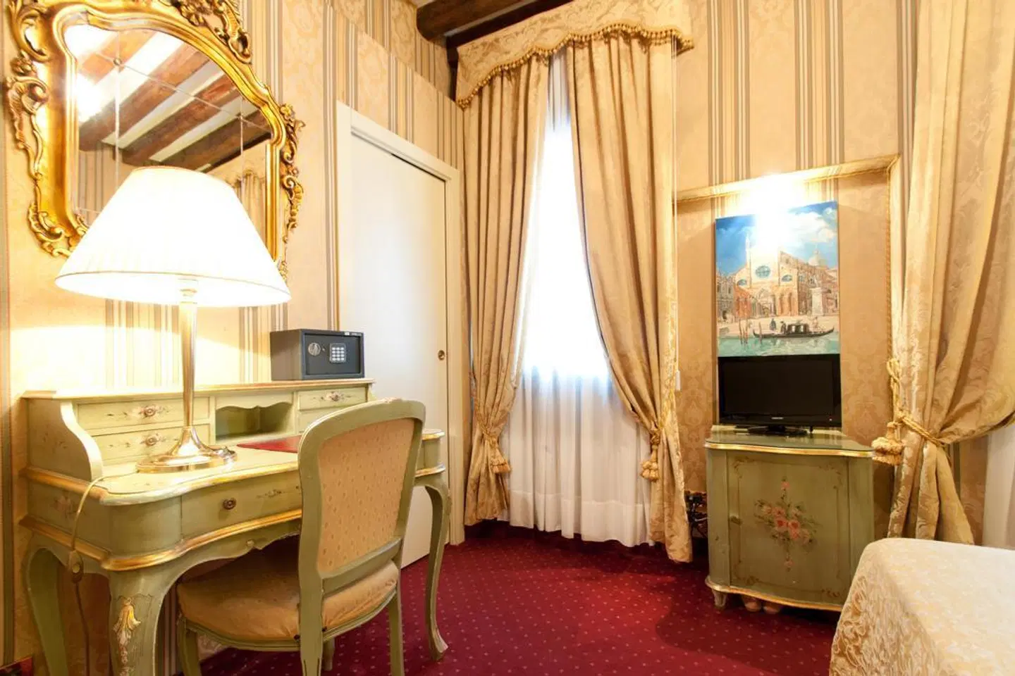 al Graspo de Ua ROOM_EXAMPLE