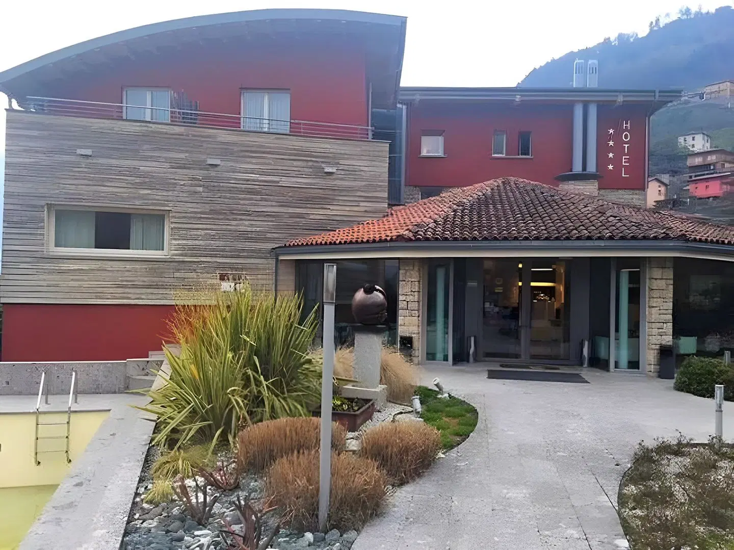 La Pieve di Pisogne EXTERIOR