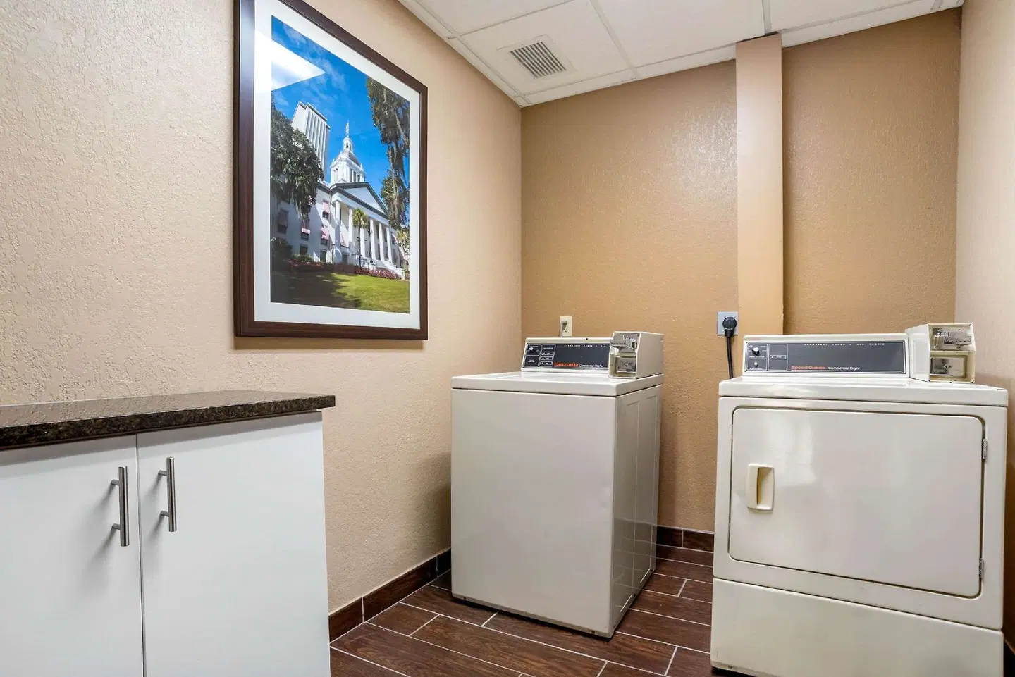 Comfort Suites Tallahassee ROOM_EXAMPLE