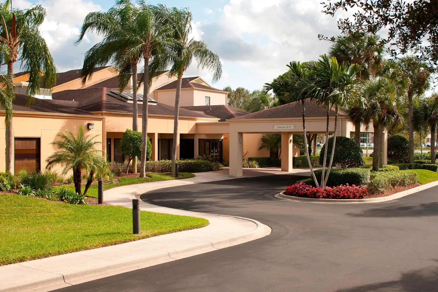 Courtyard by Marriott Fort Myers Cape Coral EXTERIOR