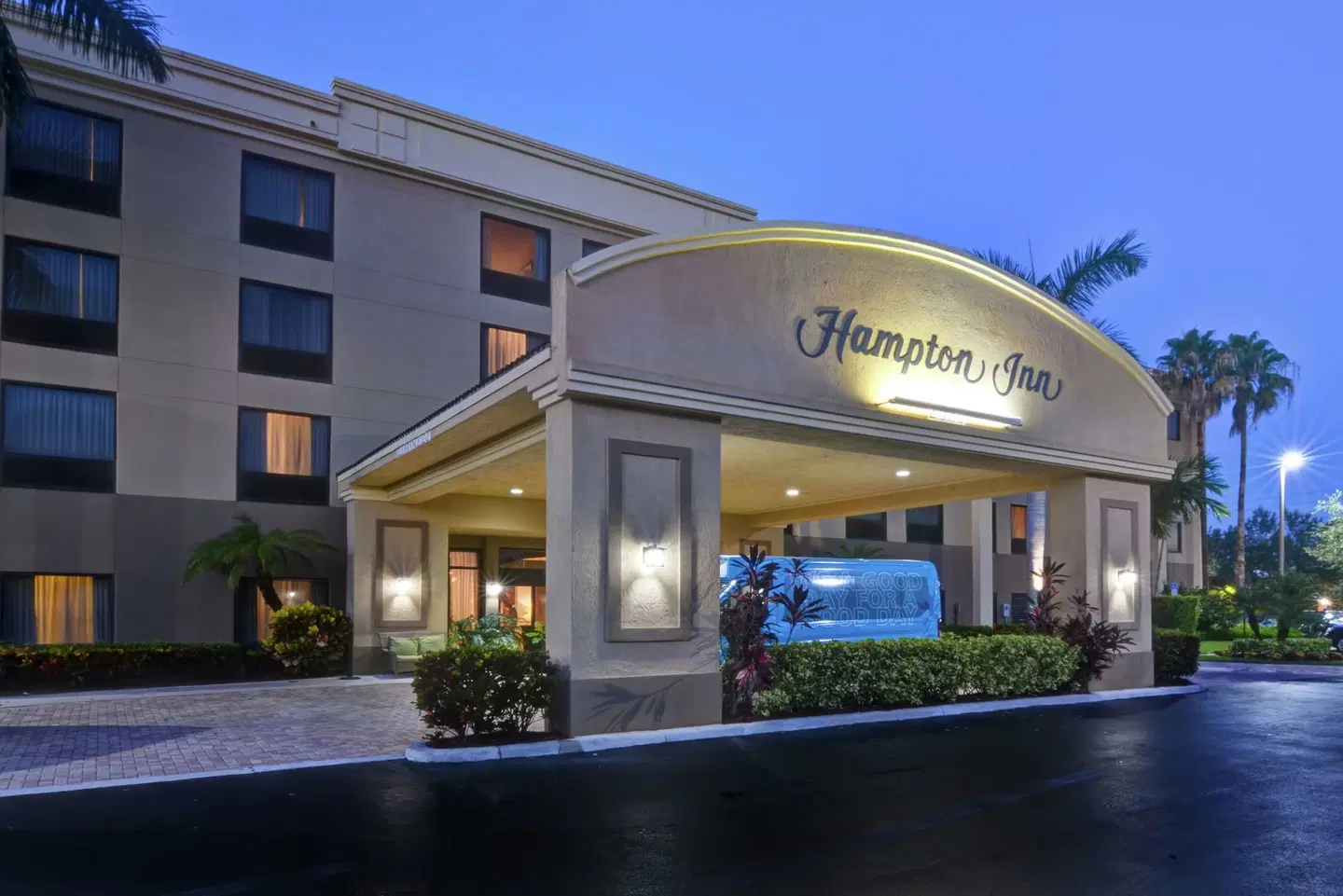 Hampton Inn West Palm Beach Florida Turnpike EXTERIOR