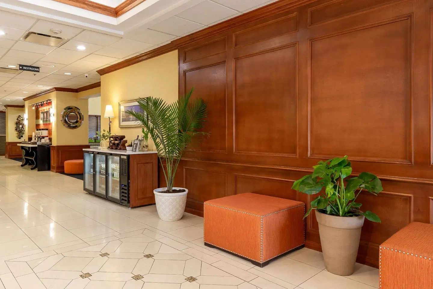 Hampton Inn & Suites Jacksonville Deerwood Park LOUNGE_LOBBY