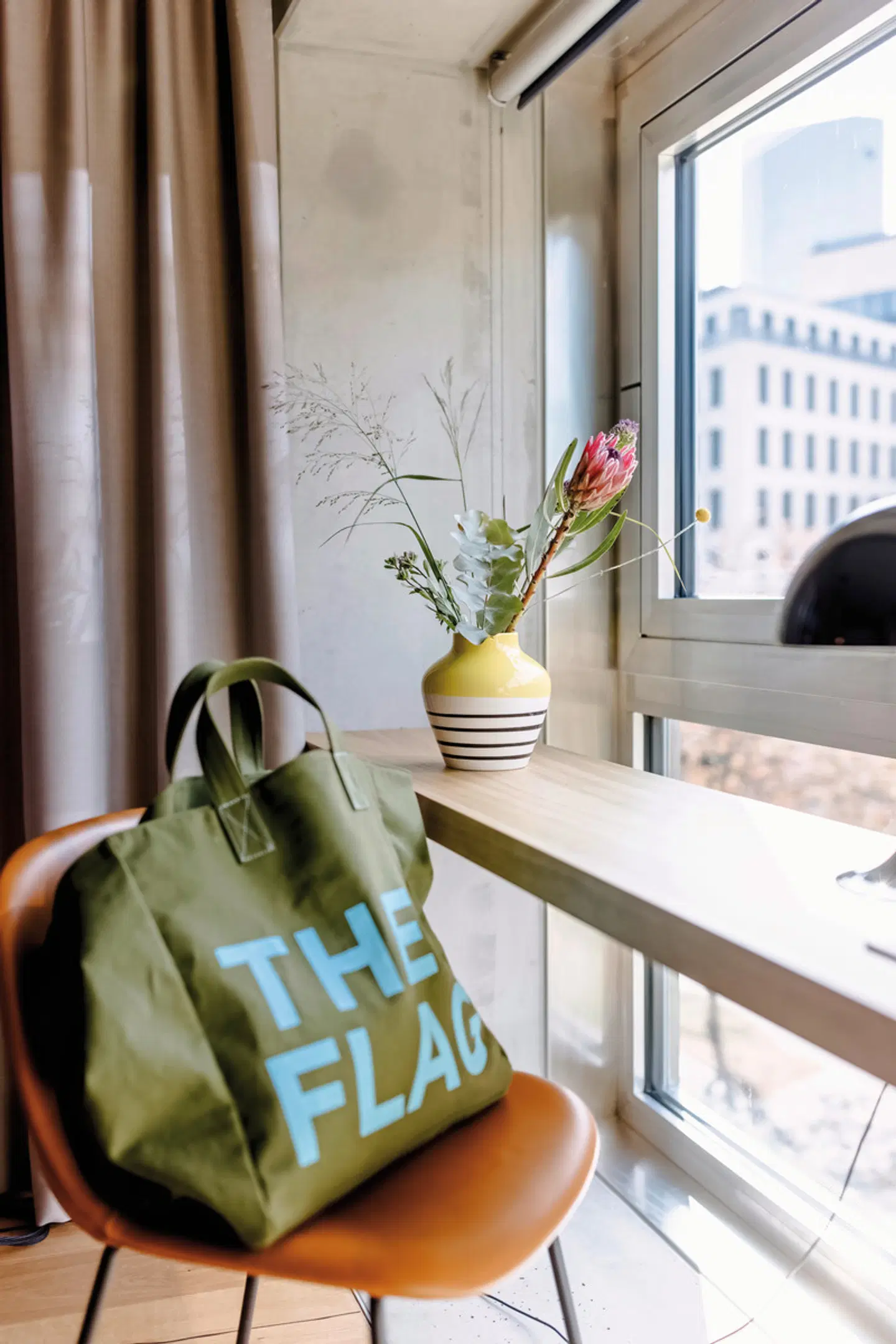 THE FLAG West M Restaurant