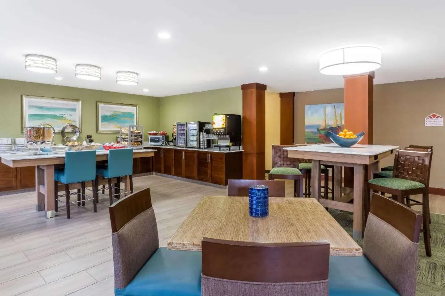 Hawthorn Suites by Wyndham Naples Bar