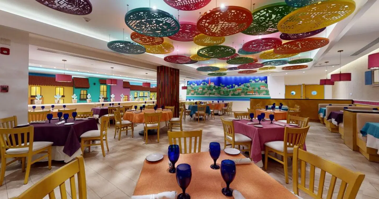 Park Royal Beach Cancún Bar