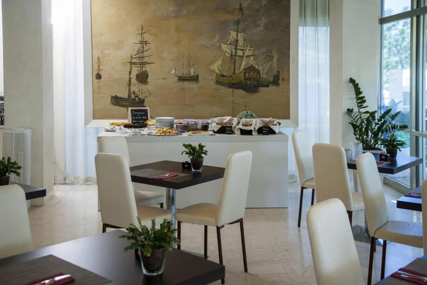 Mon Cheri Restaurant