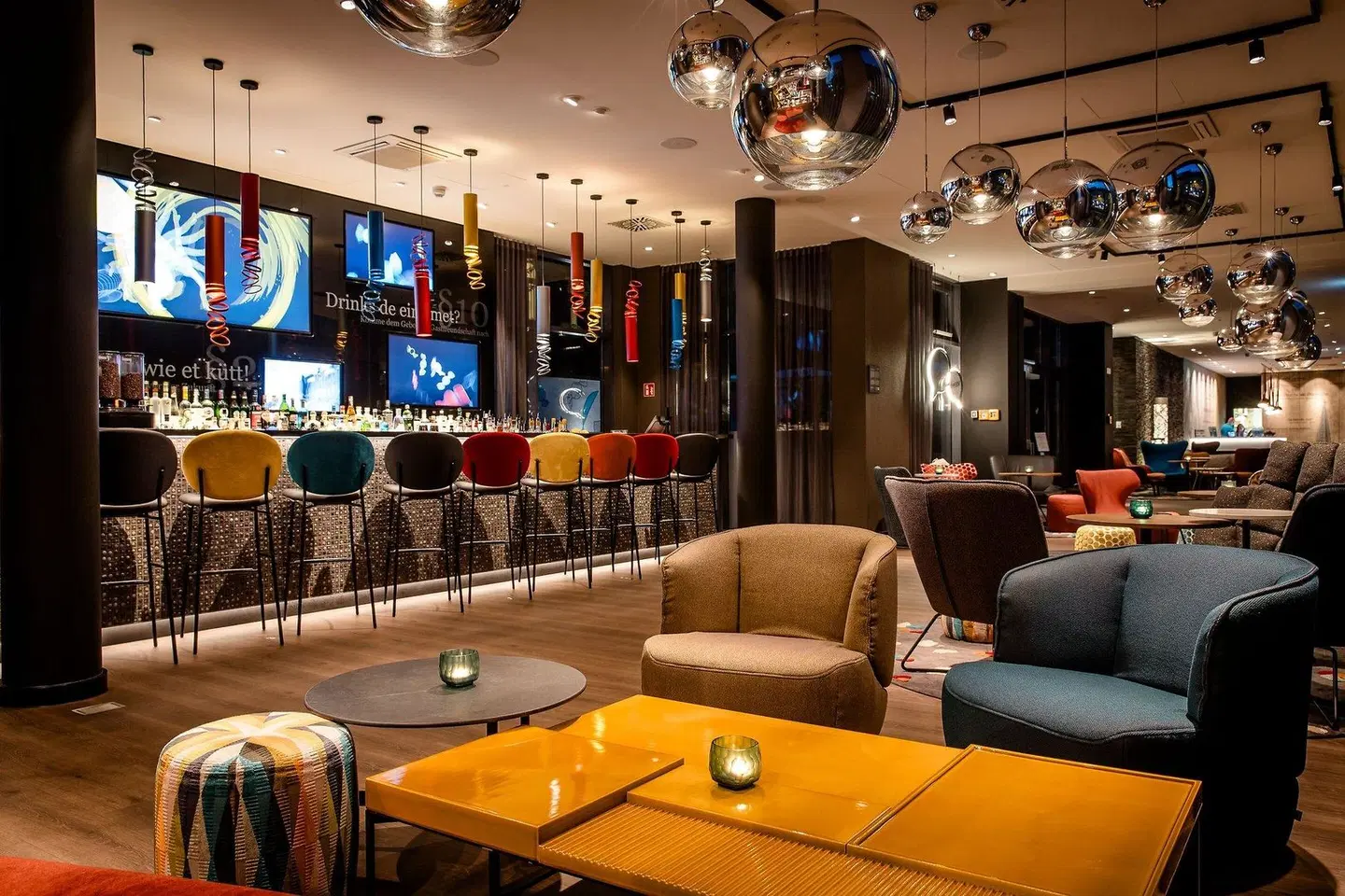 Motel One Mediapark Bar