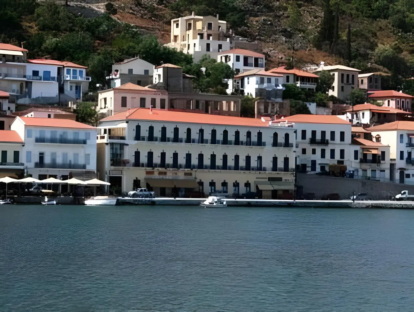 Aktaion City Hotel EXTERIOR