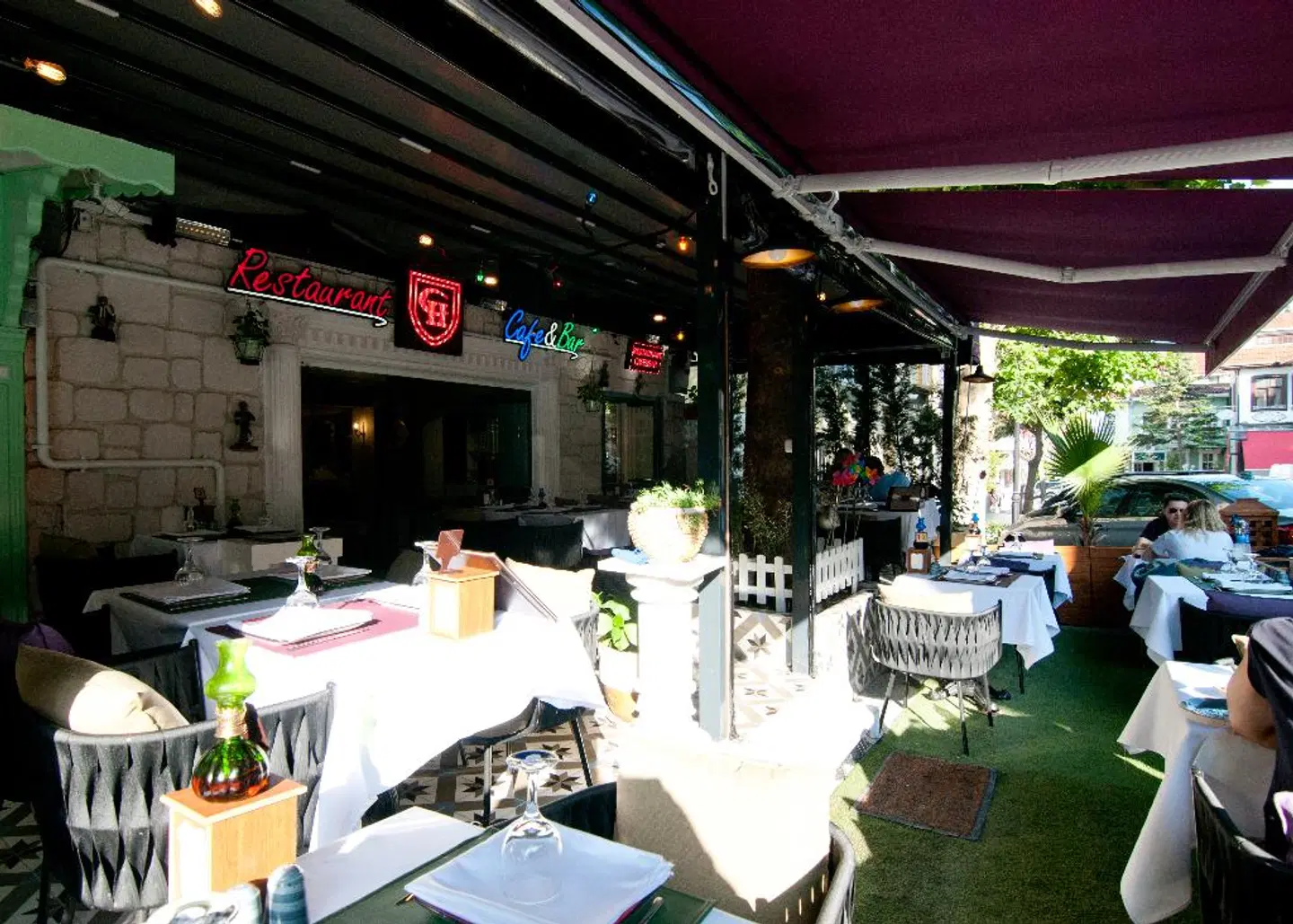 Center Hill Hotel Restaurant