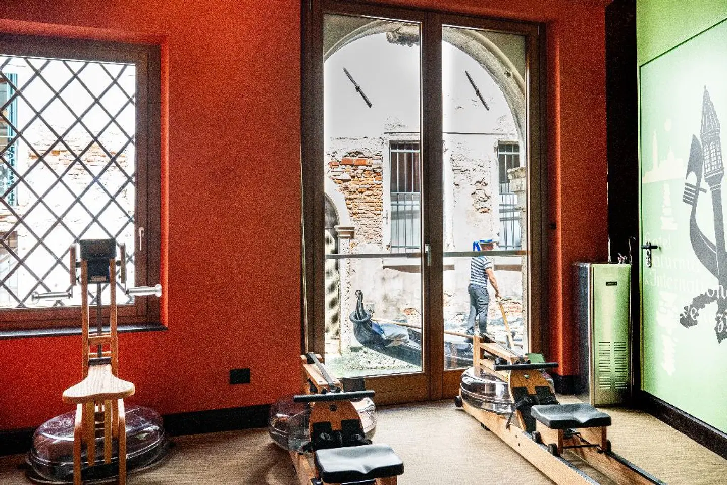 Saturnia & International ROOM_EXAMPLE