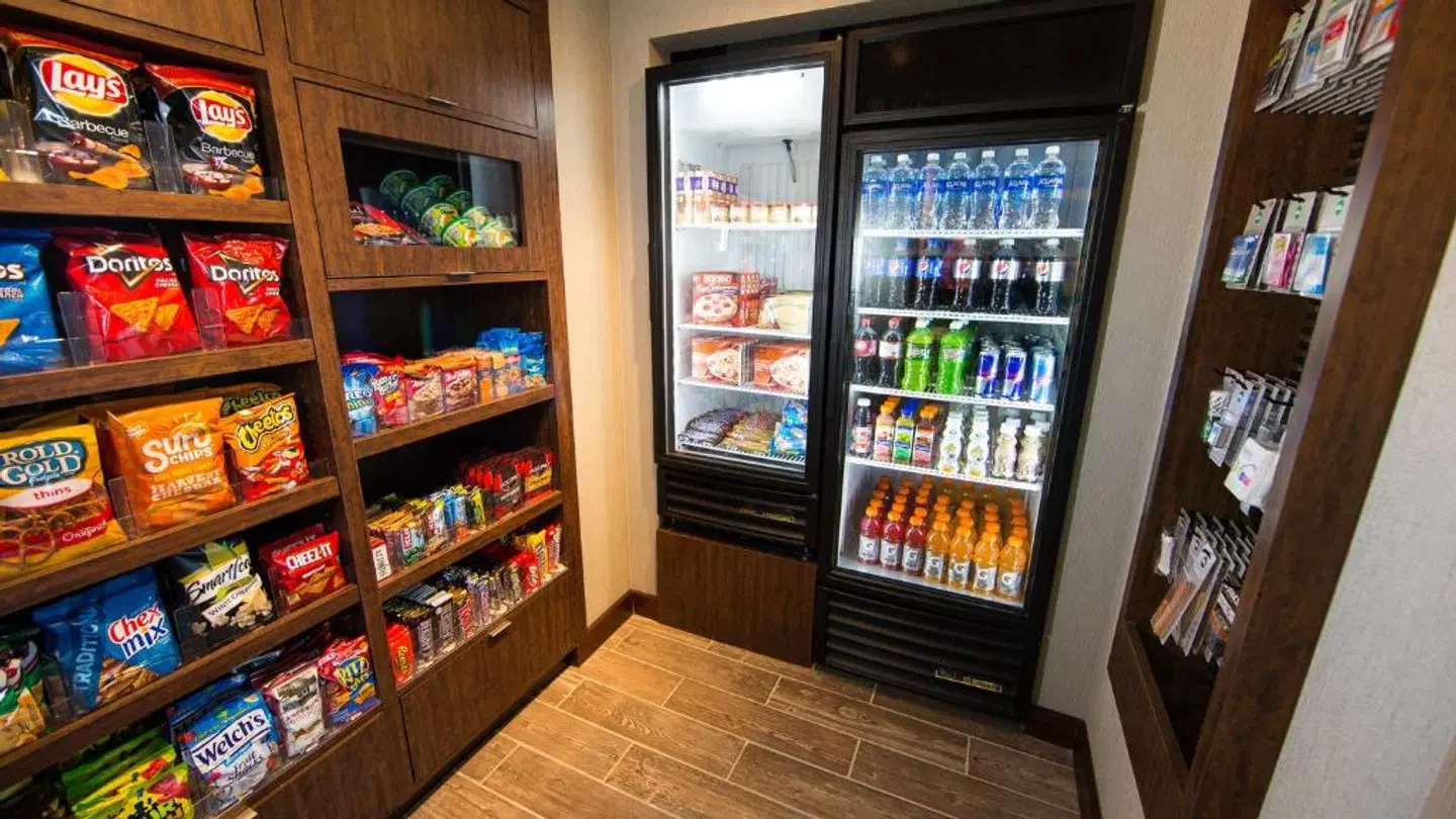 Fairfield Inn & Suites by Marriott Savannah Midtown Bar