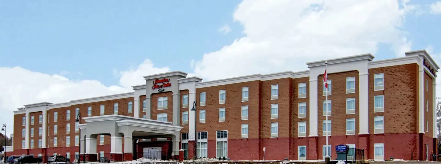 Hampton Inn & Suites by Hilton Saint John EXTERIOR