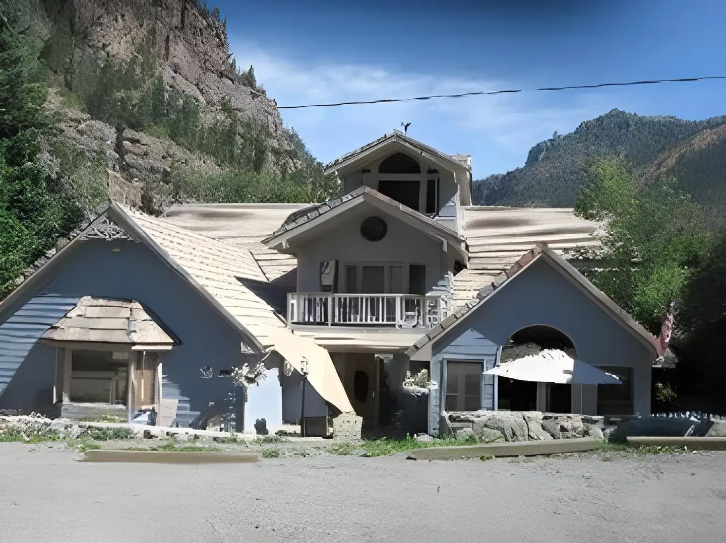 Black Bear Manor EXTERIOR