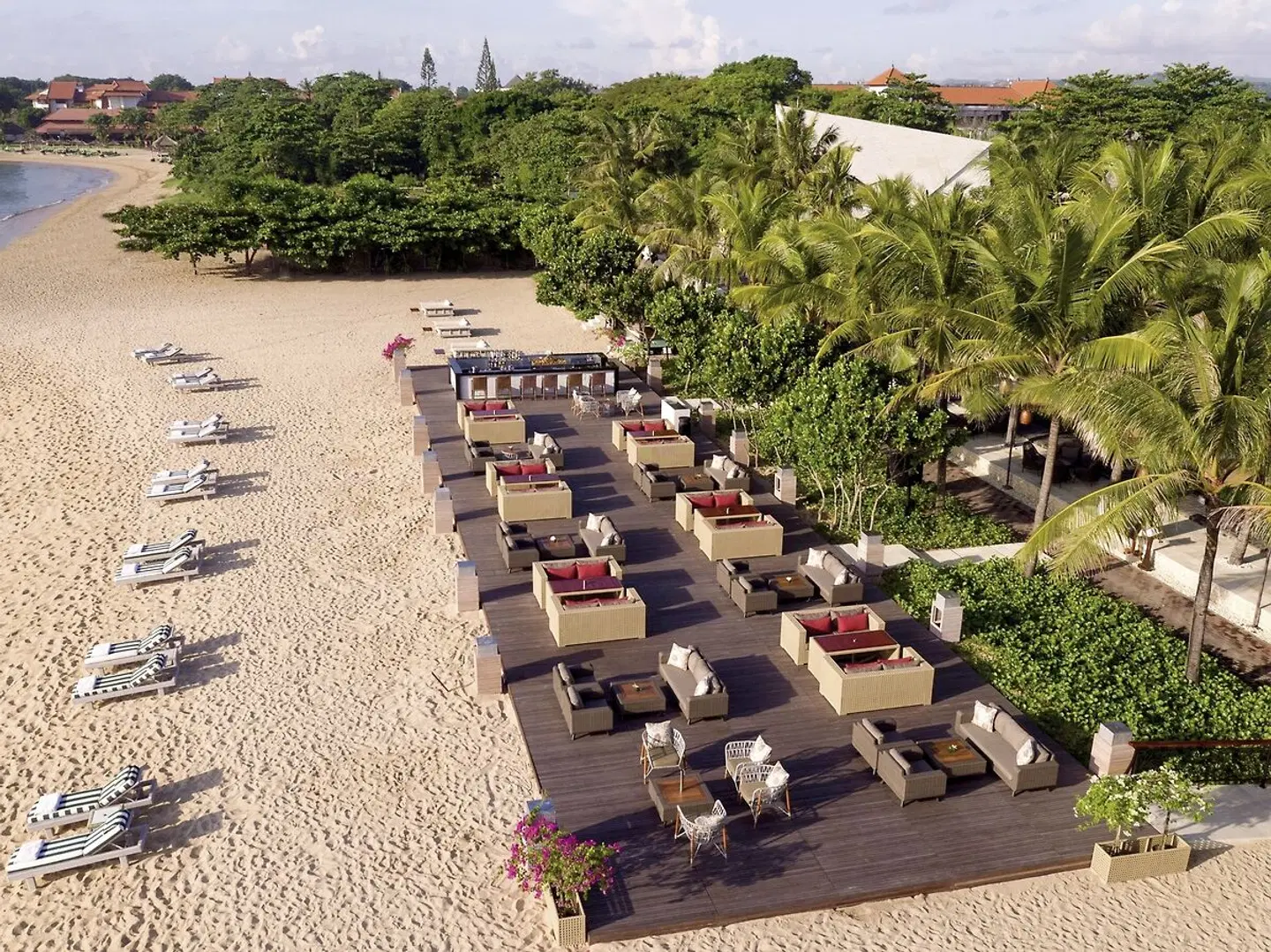 The Royal Santrian Luxury Beach Villas Strand