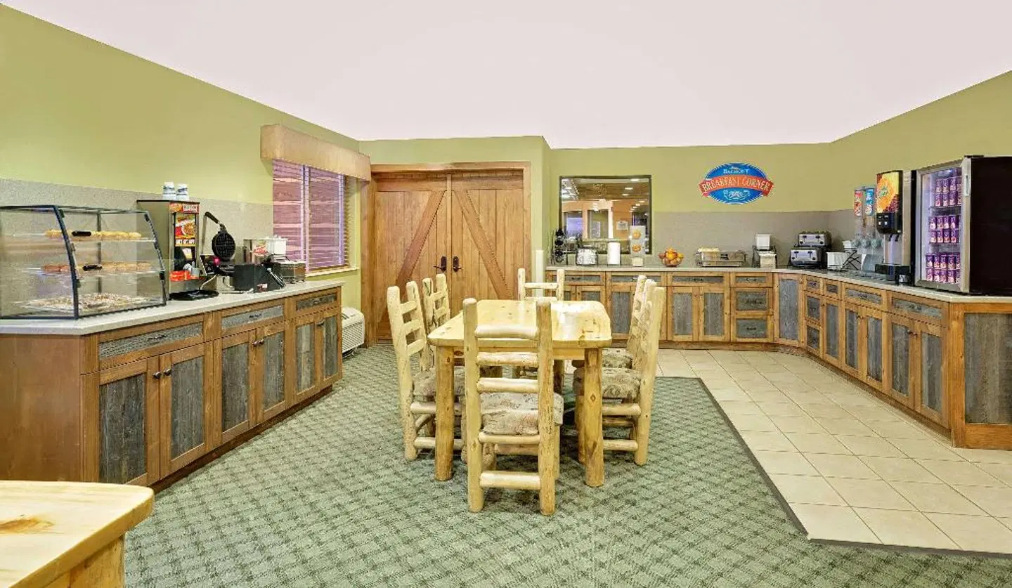 Baymont by Wyndham Pinedale Bar