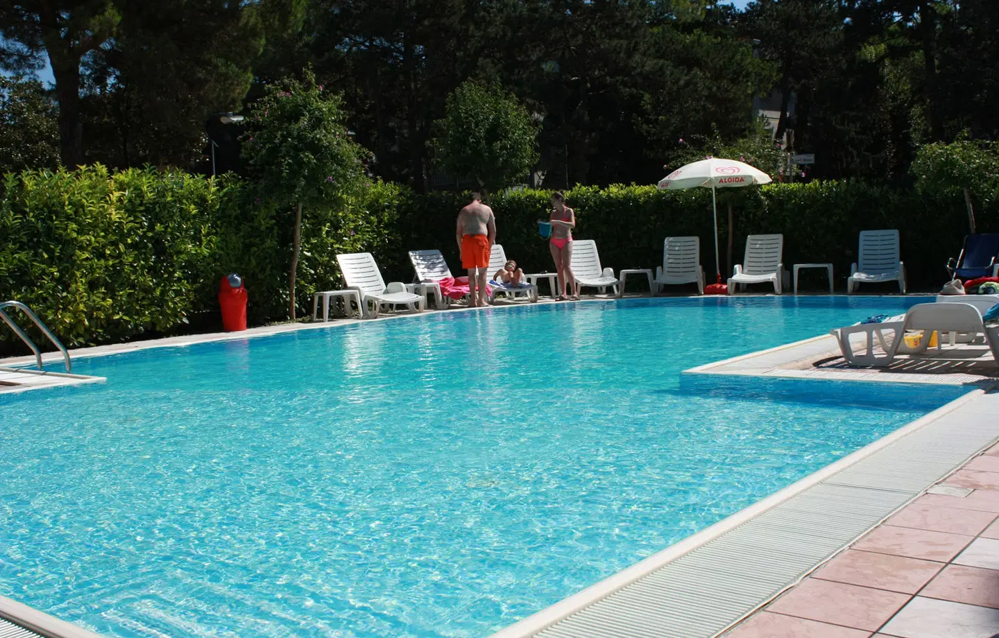 Hotel Helvetia OUTDOOR_POOL