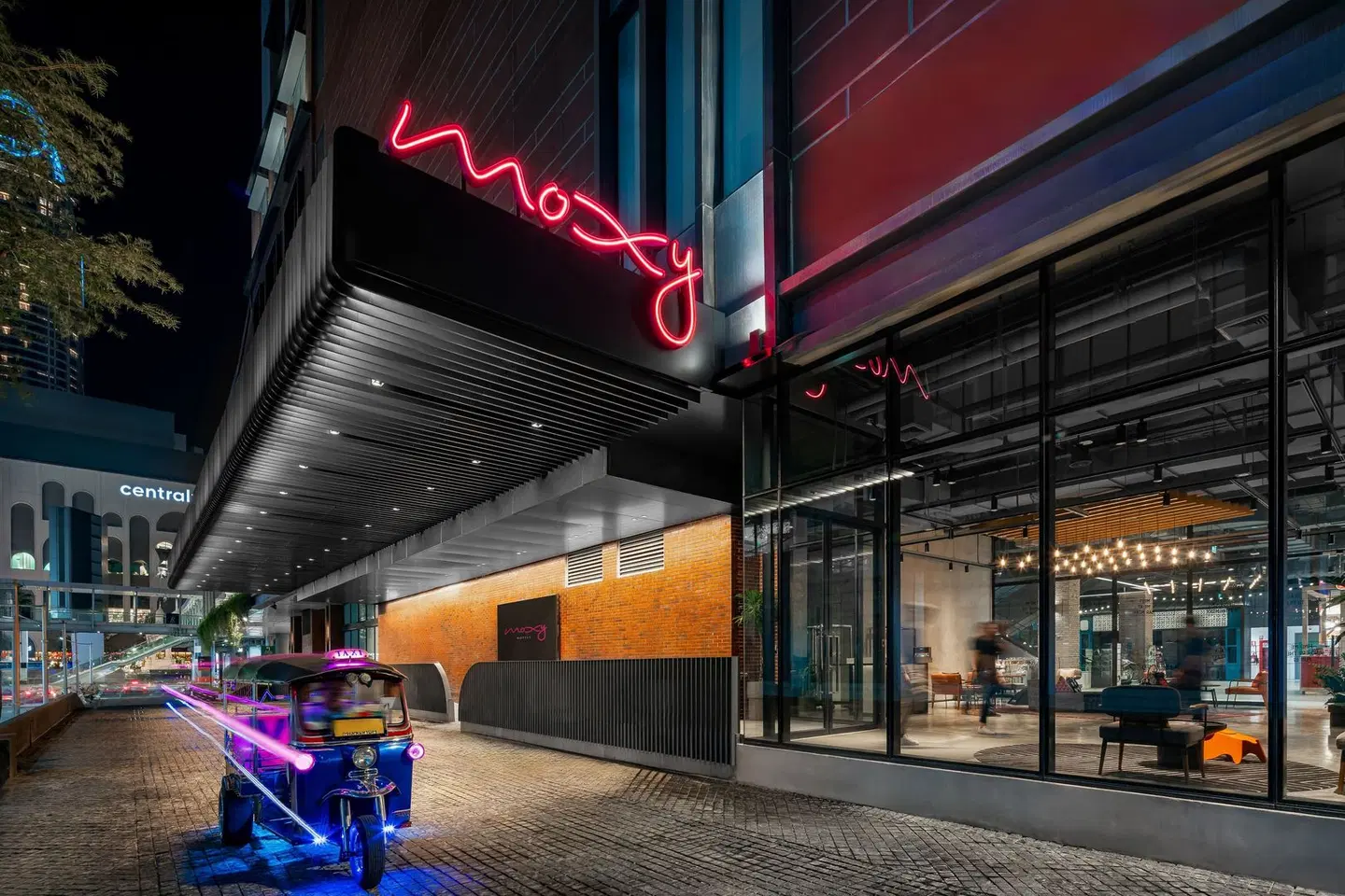 Moxy Bangkok Ratchaprasong EXTERIOR