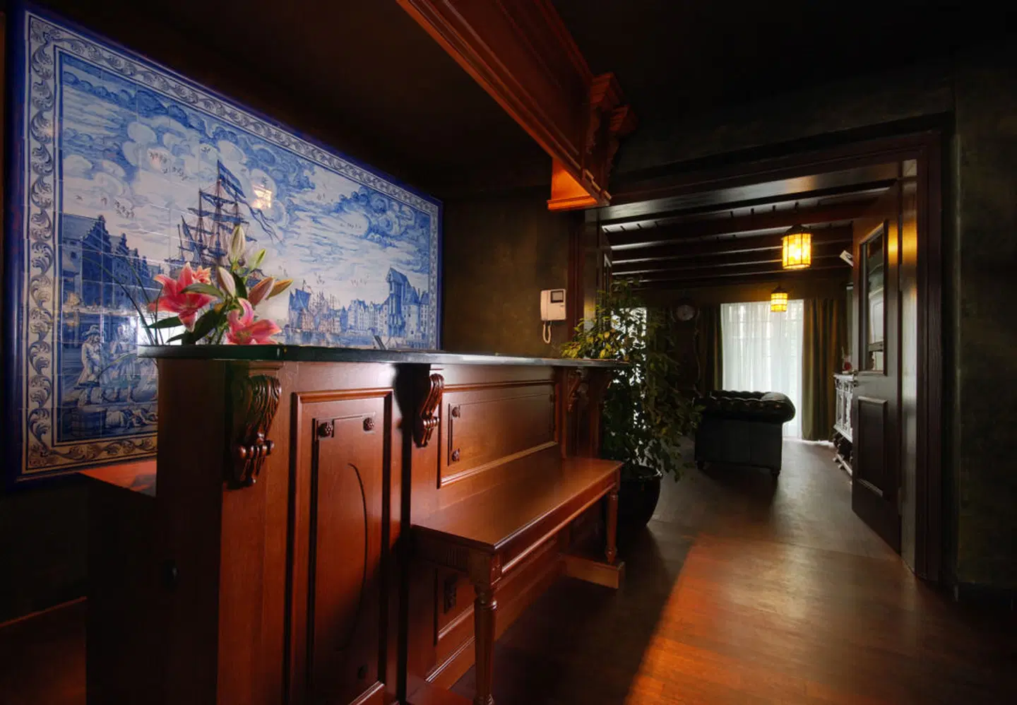 Holland House Residence Old Town Bar