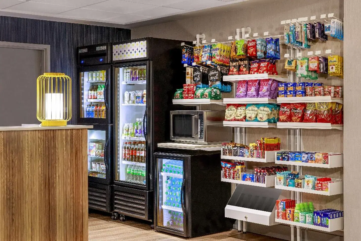 Spark by Hilton Denver International Airport Bar