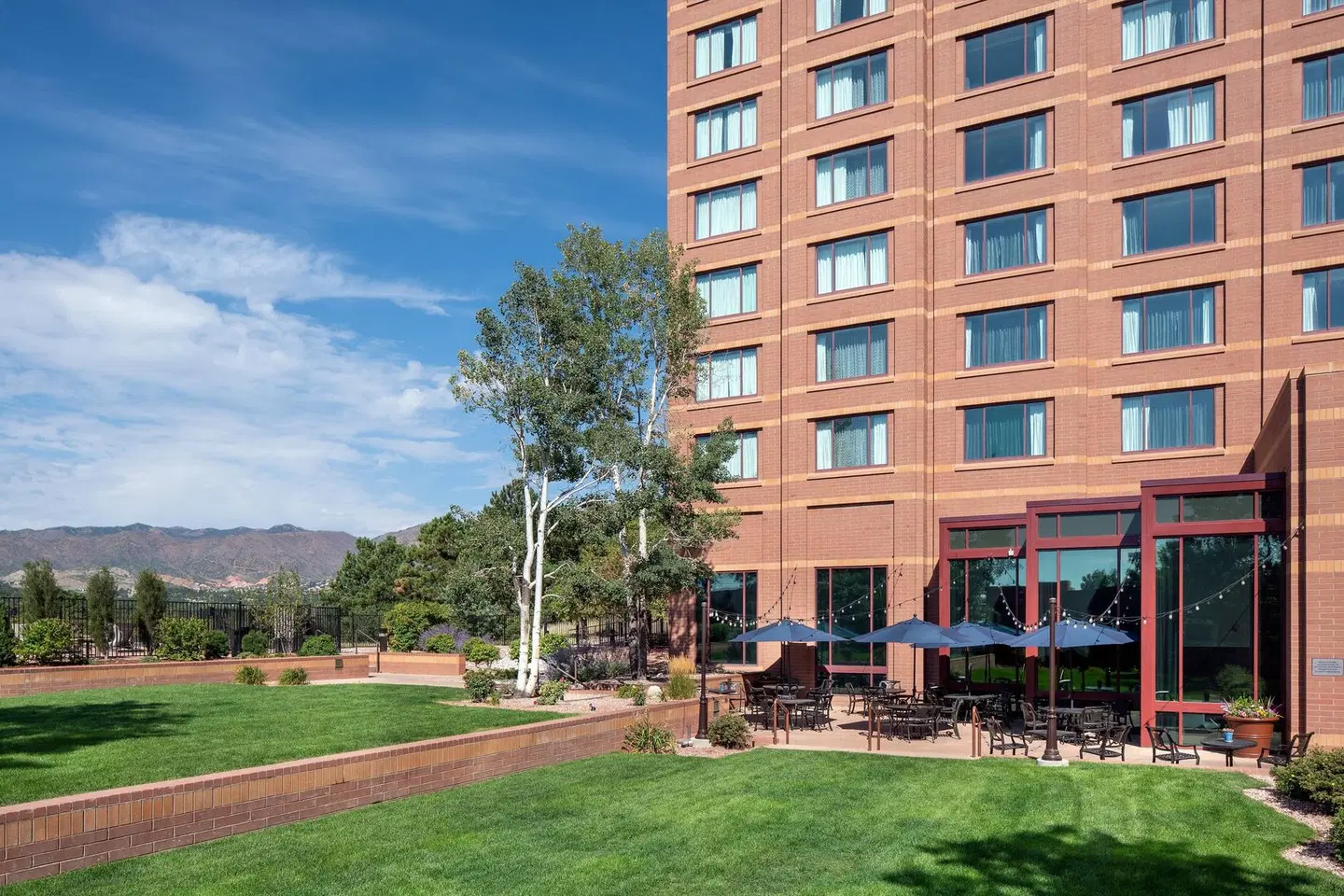 Colorado Springs Marriott EXTERIOR
