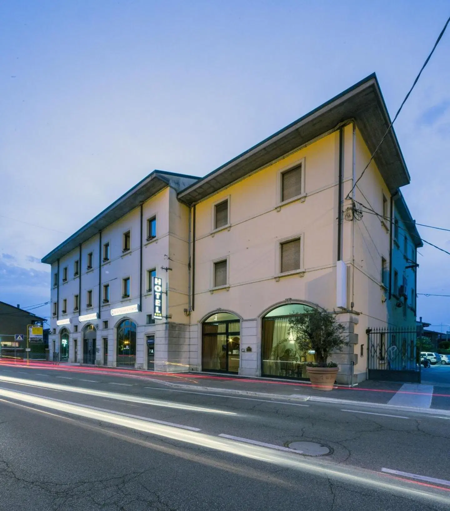 Hotel Postumia EXTERIOR