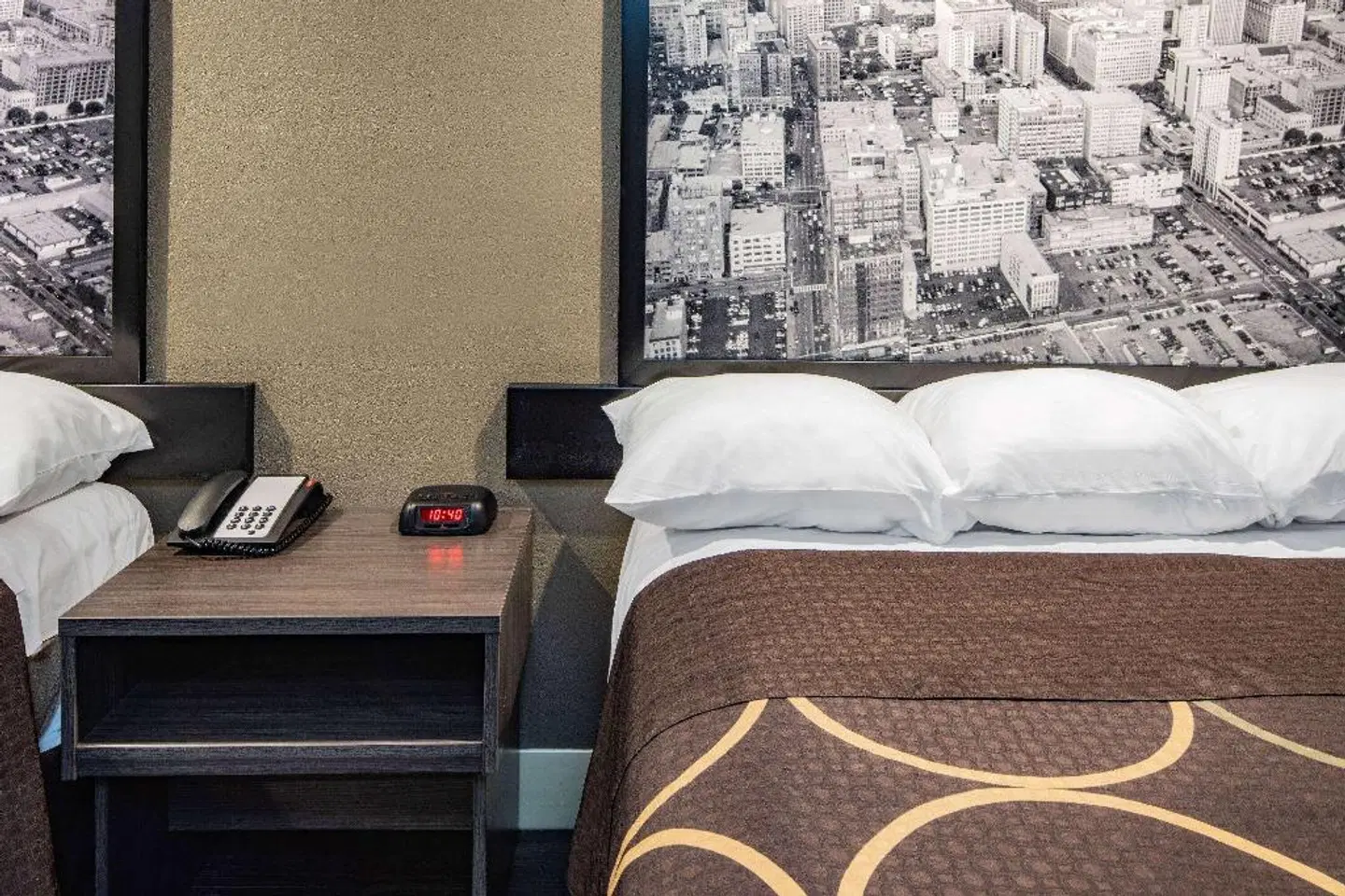 Super 8 by Wyndham North Hollywood ROOM_EXAMPLE