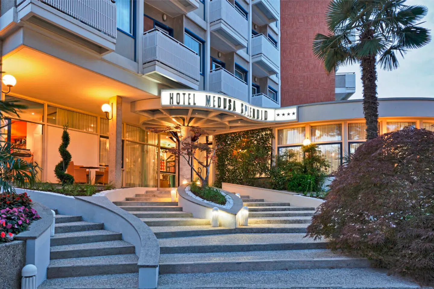 Medusa Splendid EXTERIOR