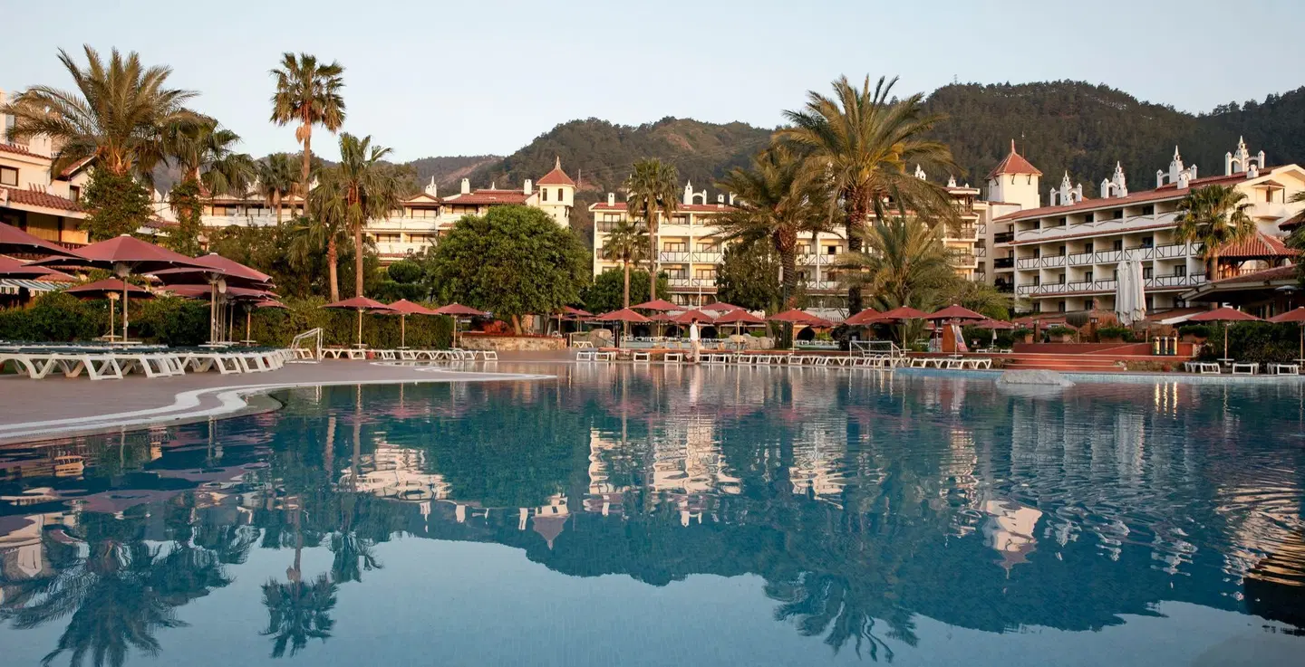 Marti Resort OUTDOOR_POOL