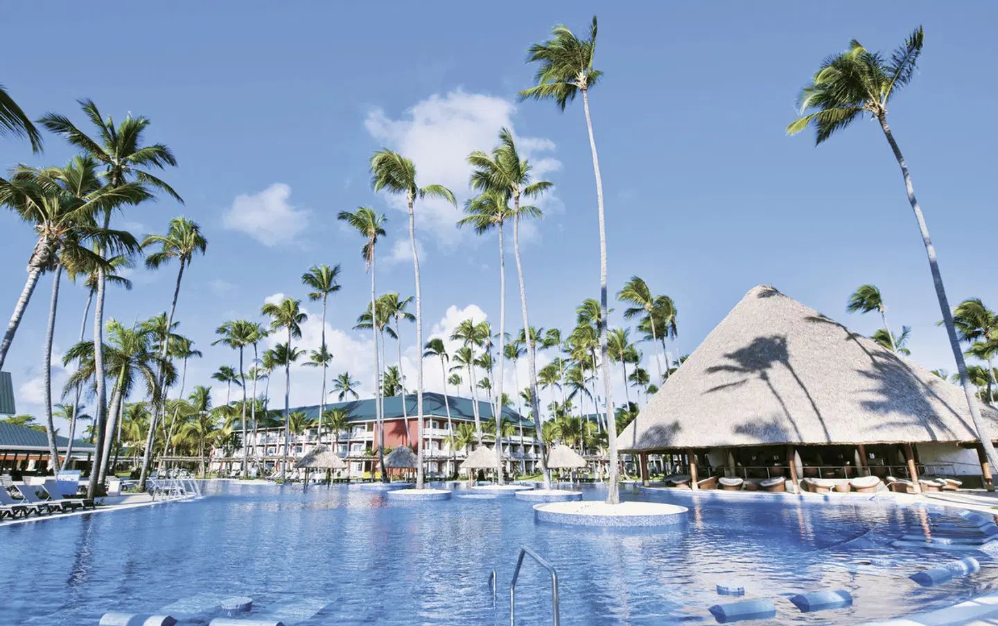 Barcelo Bavaro Beach OUTDOOR_POOL