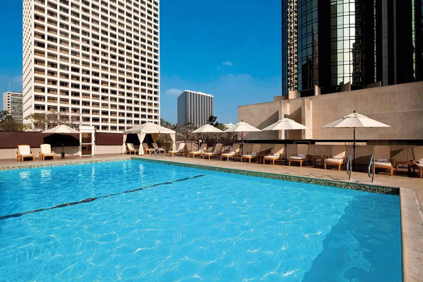 The Westin Bonaventure OUTDOOR_POOL