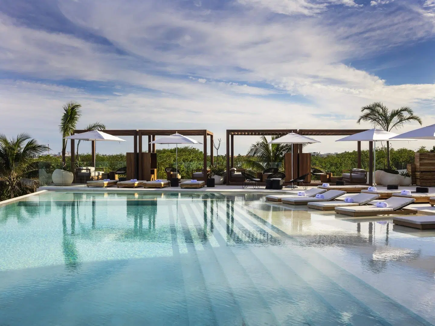 SLS Cancun OUTDOOR_POOL