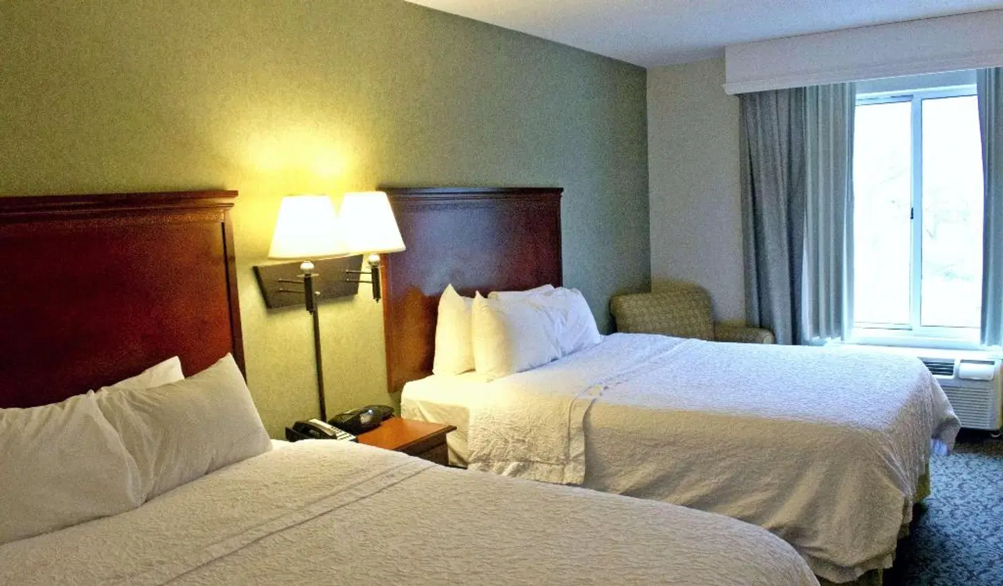 Hampton Inn Ithaca ROOM_EXAMPLE