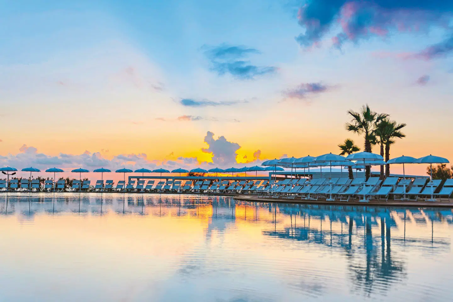 Torre Cintola Greenblue Sea Emotions Strand