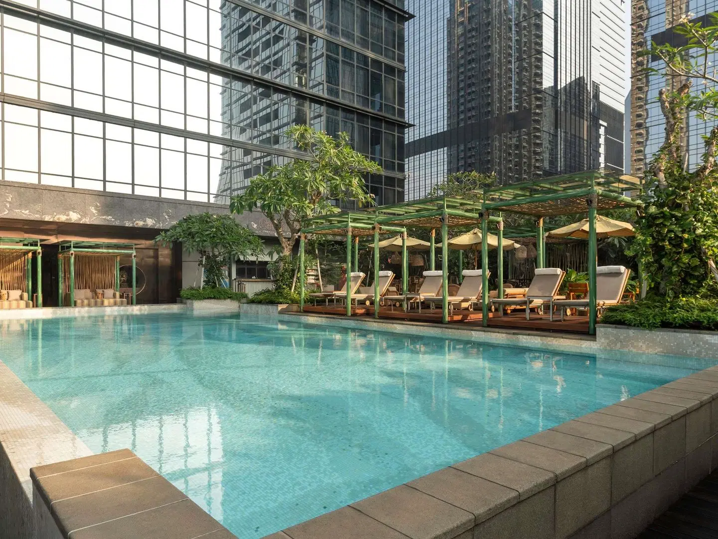 25hours Hotel Jakarta The Oddbird OUTDOOR_POOL