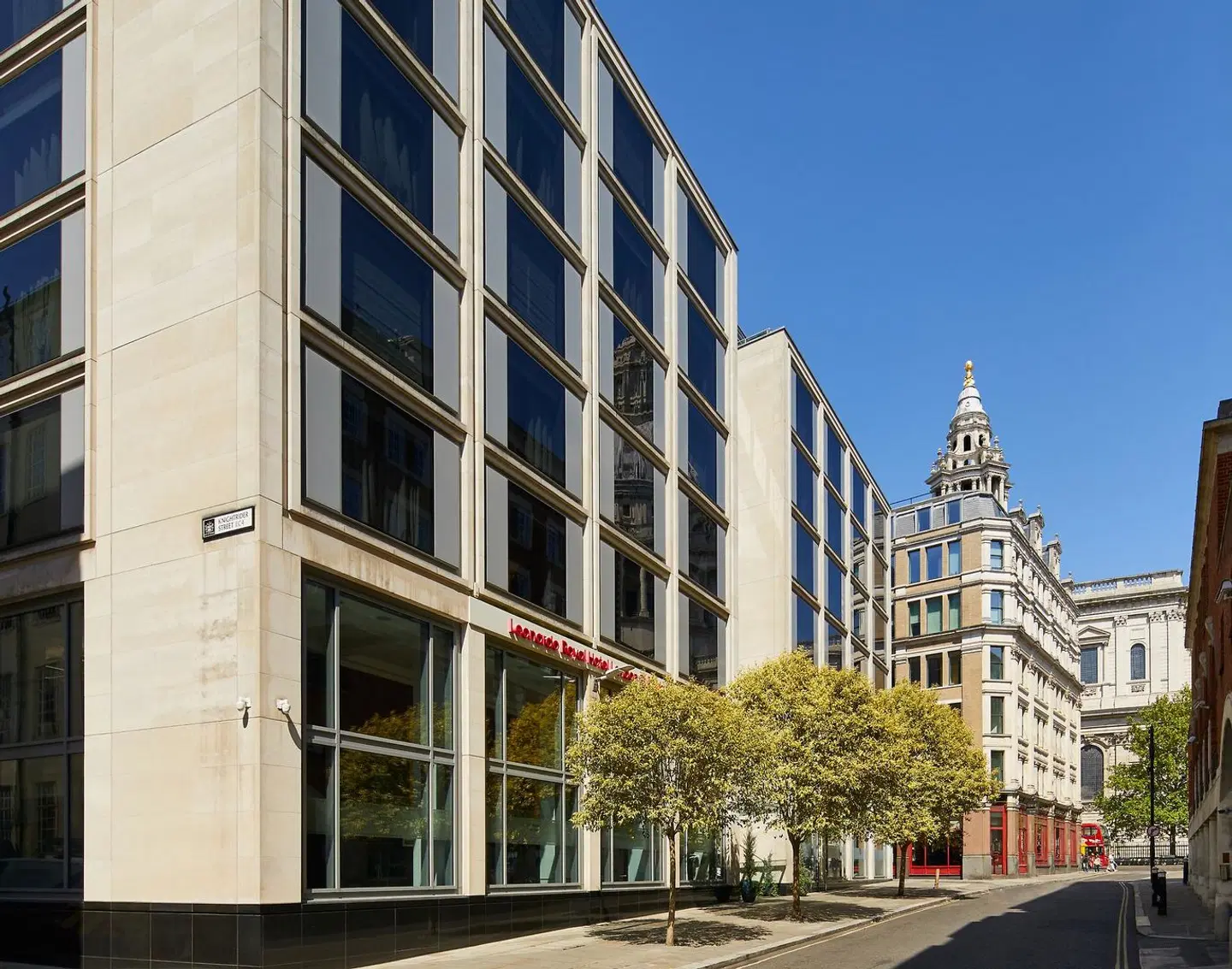 Leonardo Royal London St Pauls EXTERIOR