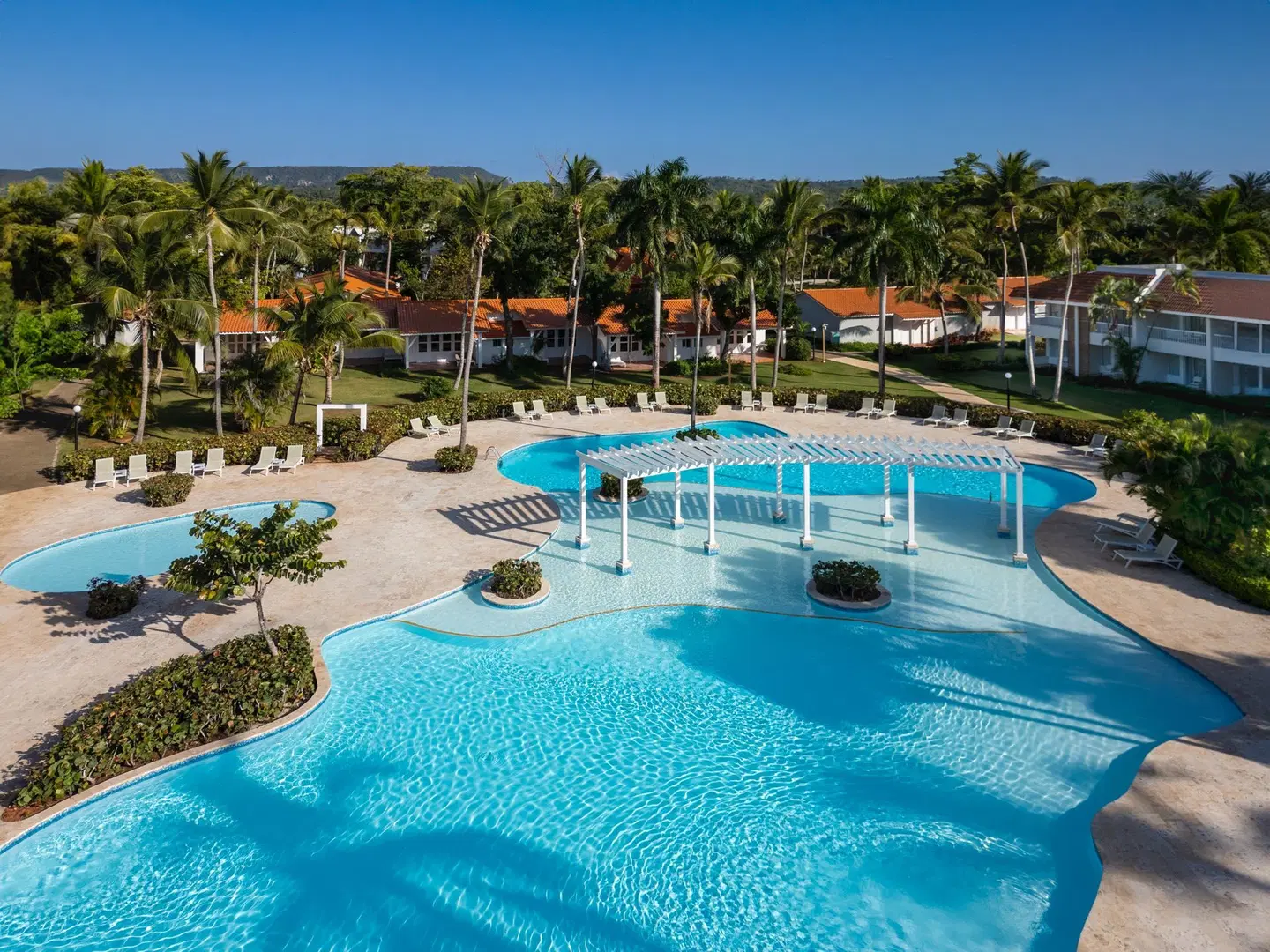 Wyndham Alltra Samana OUTDOOR_POOL