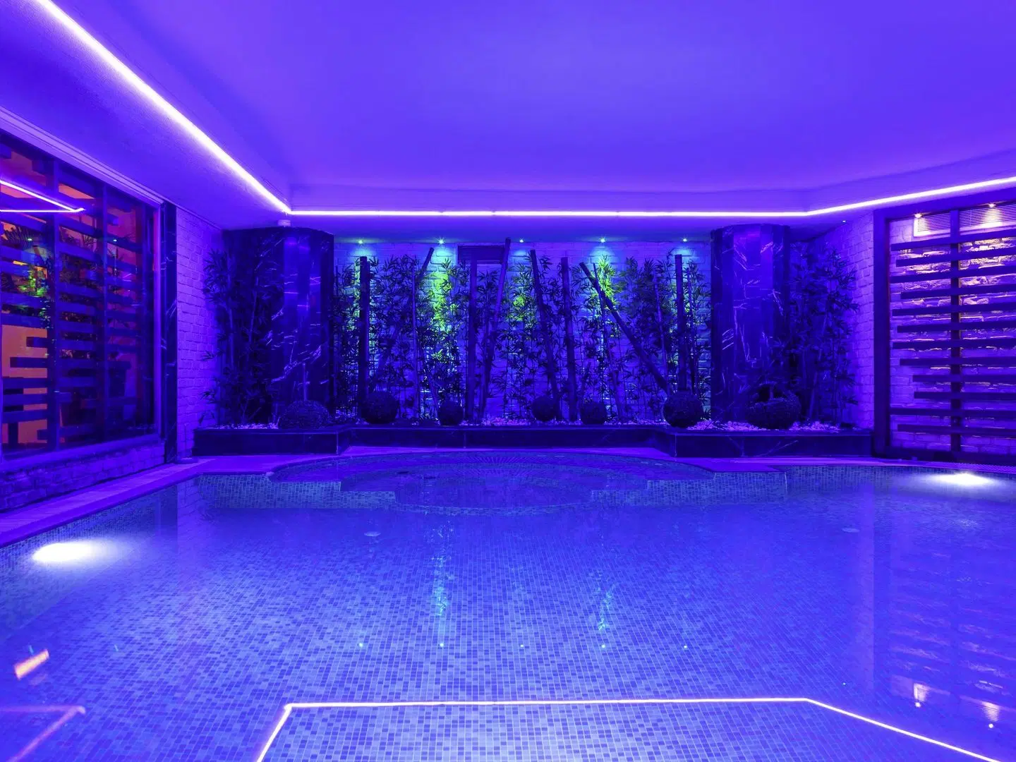 Mercure Istanbul Bomonti Hallenbad