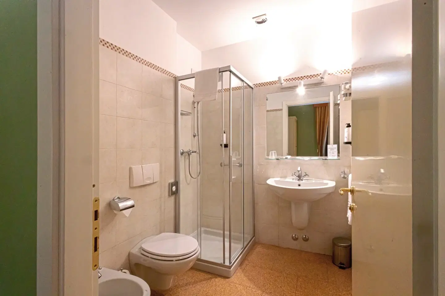 Hotel Pallanza Badezimmer