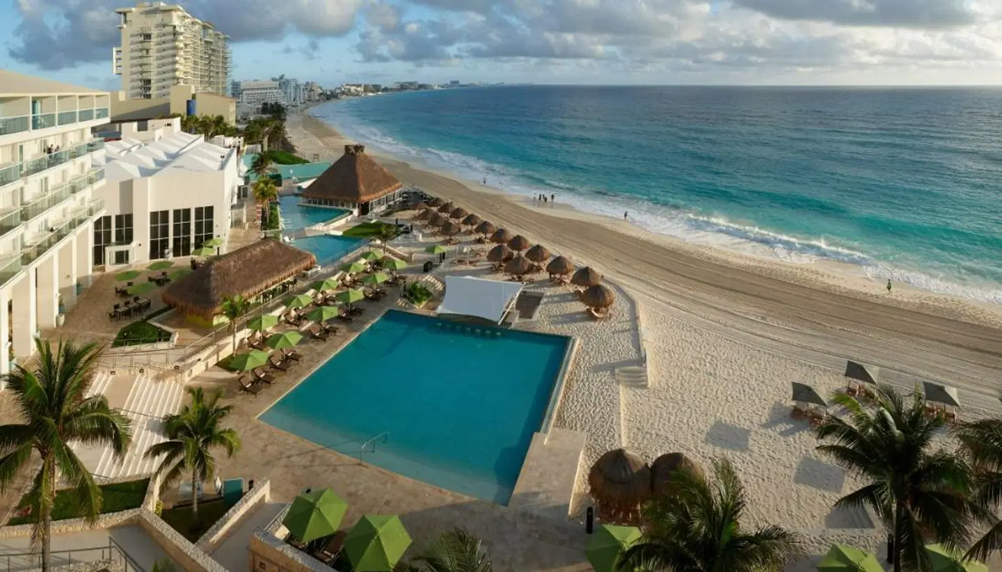 The Westin Cancun Resort Villas & Spa OUTDOOR_POOL