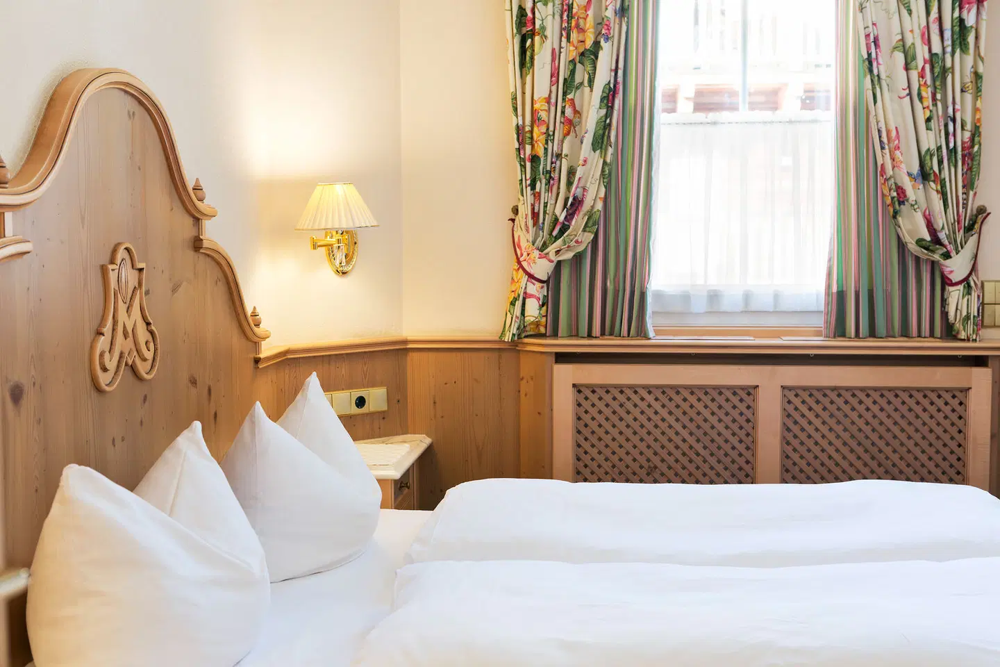 Neuhaus Zillertal Resort ROOM_EXAMPLE