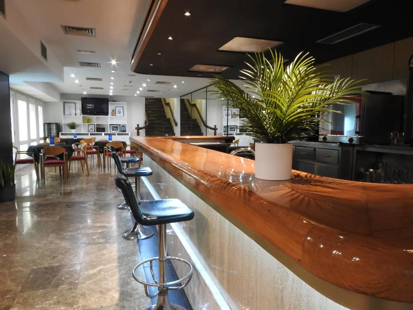 Leuka Bar