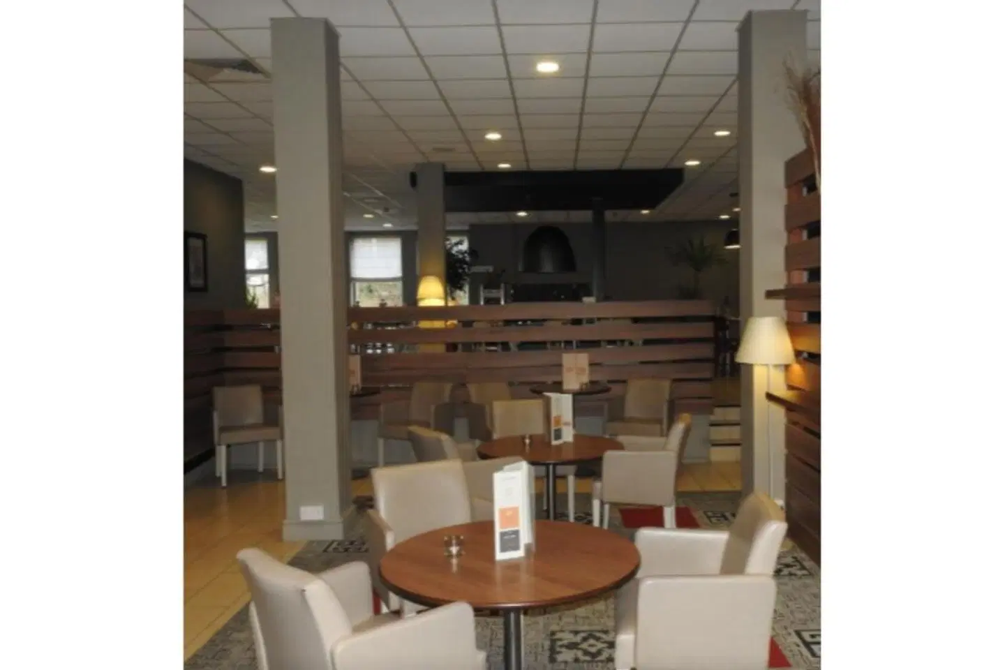 Campanile Swindon Bar