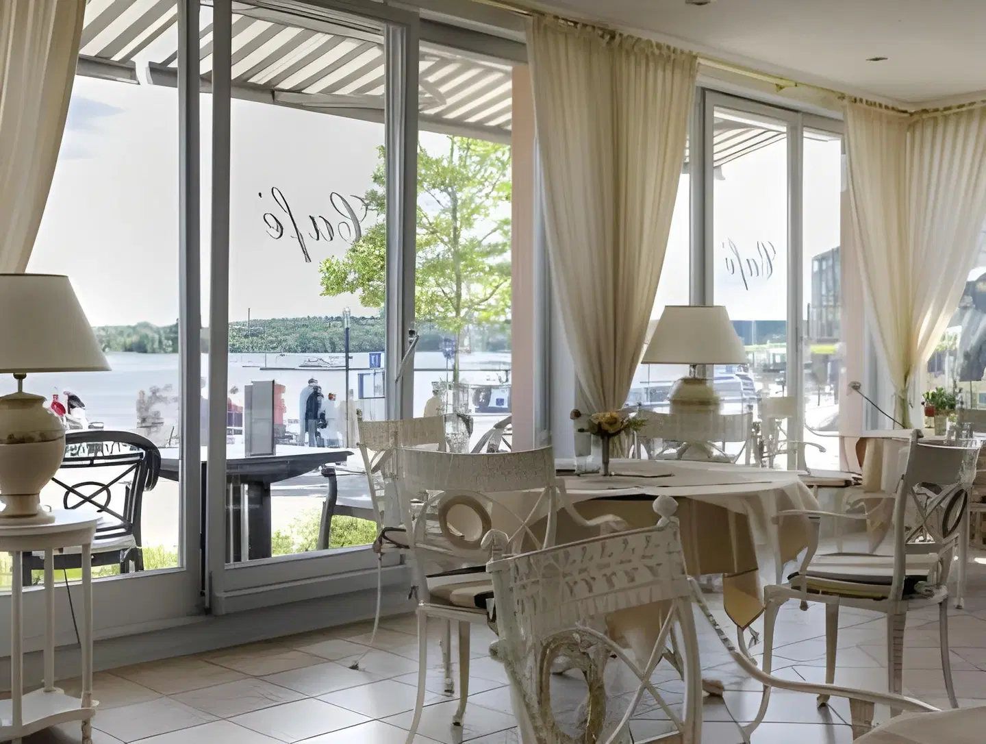 Am Yachthafen SPORTS_AND_LEISURE