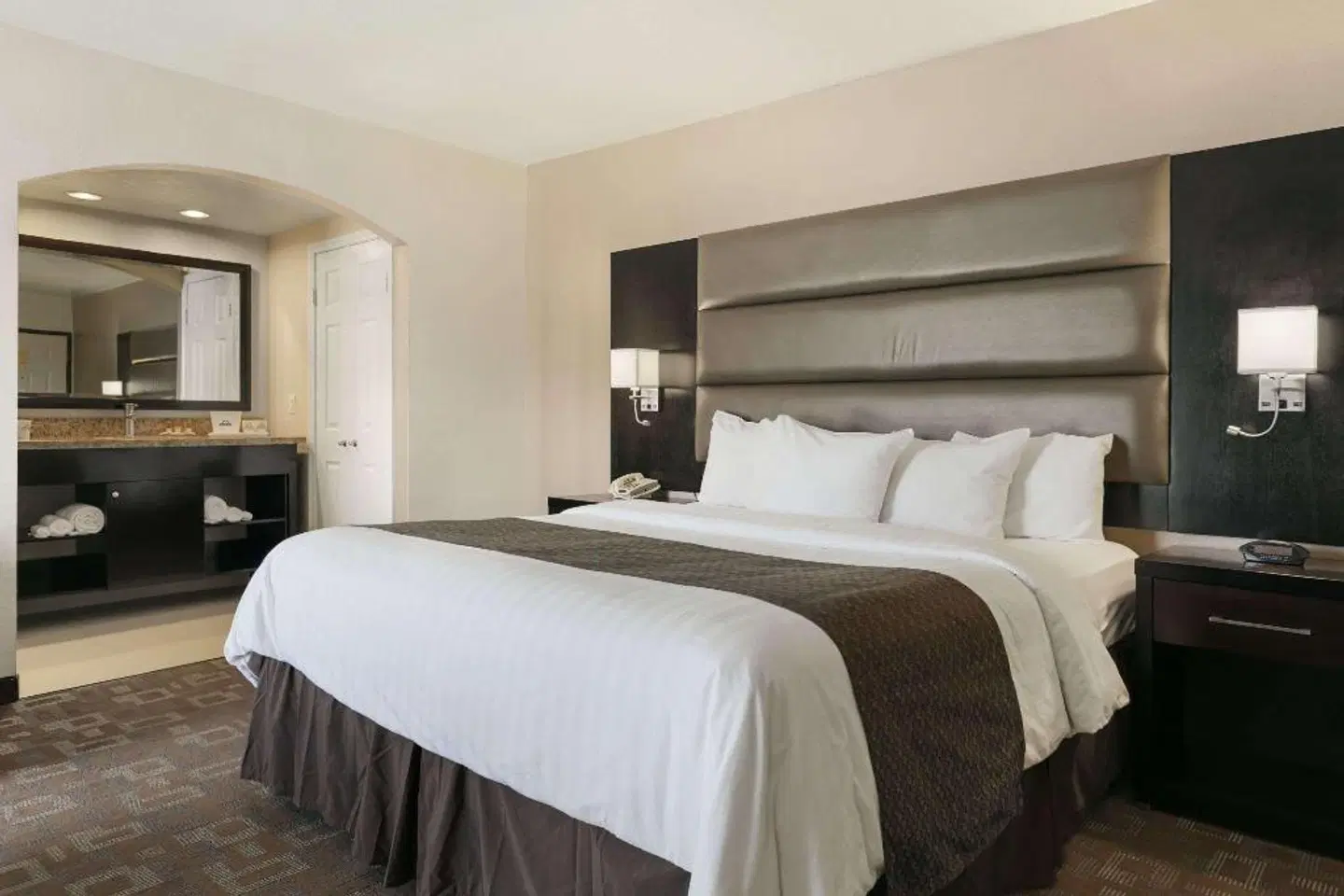 Days Inn by Wyndham Downey ROOM_EXAMPLE