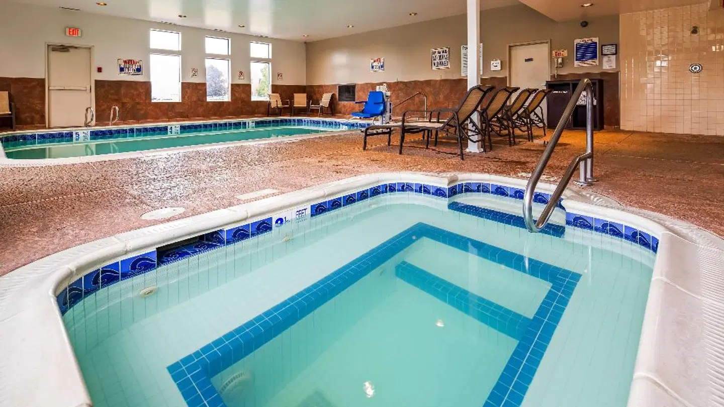 Best Western PLUS Liverpool Grace Inn and Suites Hallenbad