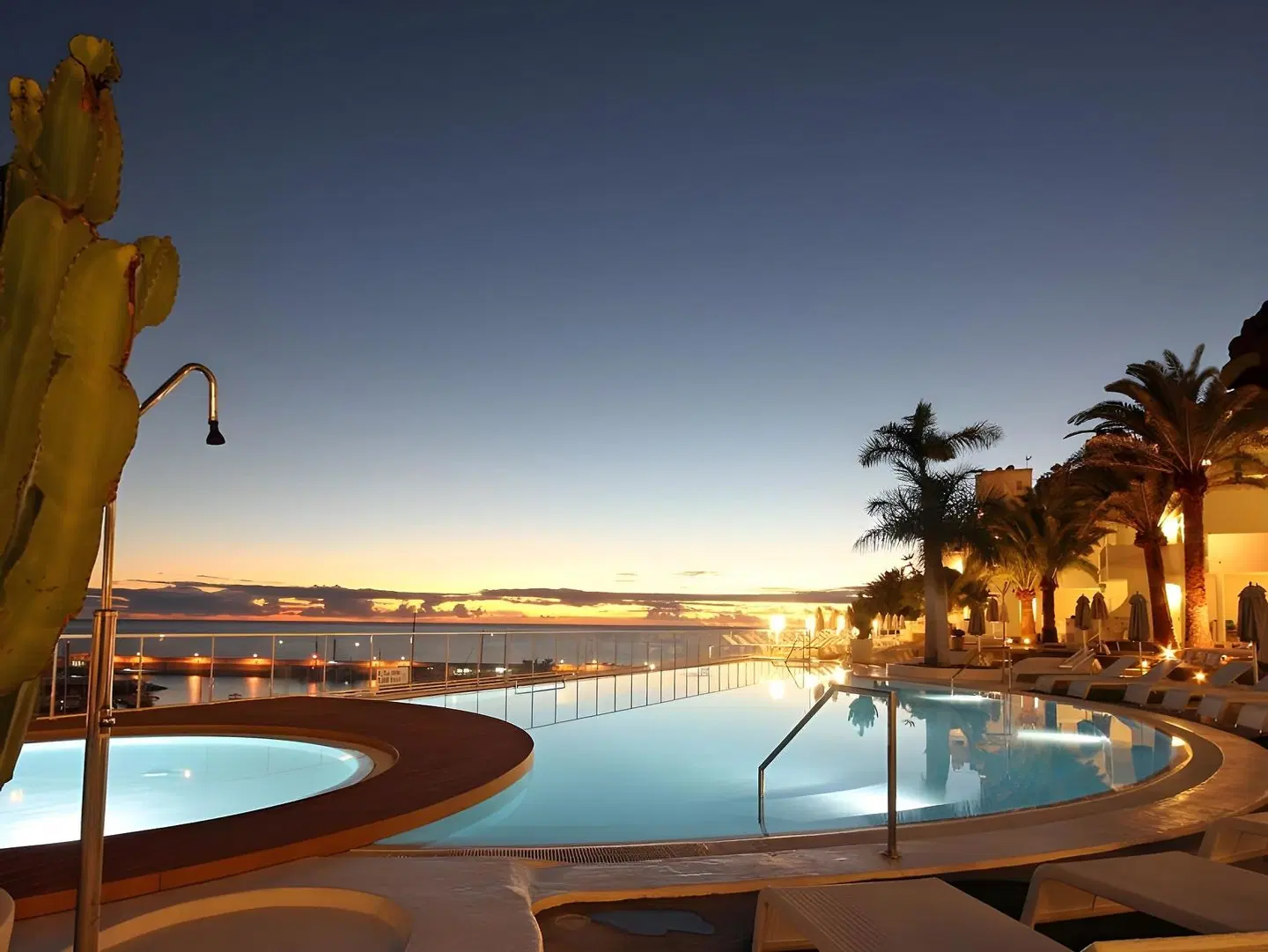 Hotel Marina Bayview OUTDOOR_POOL